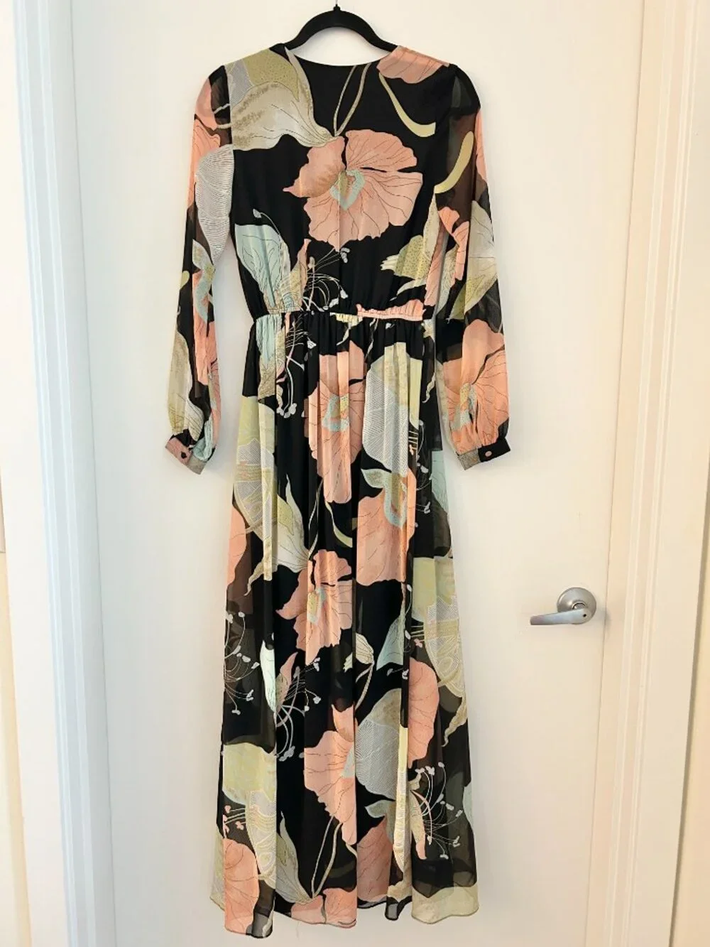 Lulus Wondrous Water Lilies Black Floral Print Maxi Dress Size XS